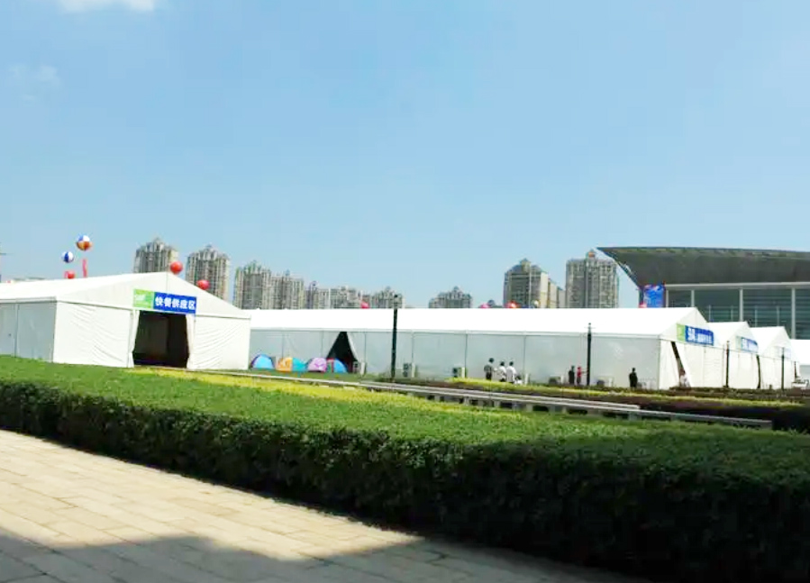 ��ʲô͸���񷿱Ȱ�ɫPVC���F �񷿹�˾��ô��